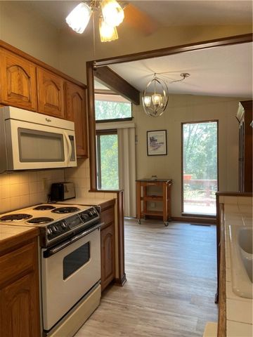 8 Pratt Lane, Bella Vista, AR 72715