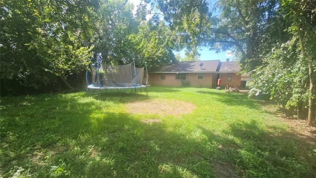 2826 Monticello Drive, Houston, TX 77045