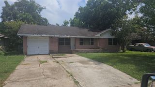 2826 Monticello Drive, Houston, TX 77045