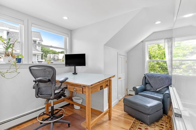 14 Belmont St A, Somerville, MA 02143