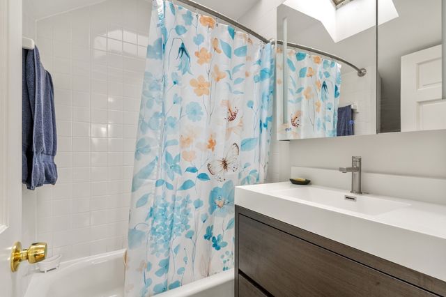 14 Belmont St A, Somerville, MA 02143