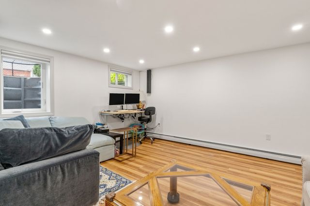 14 Belmont St A, Somerville, MA 02143