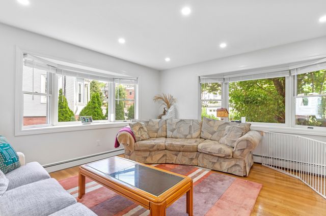 14 Belmont St A, Somerville, MA 02143