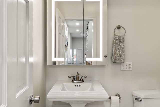 14 Belmont St A, Somerville, MA 02143