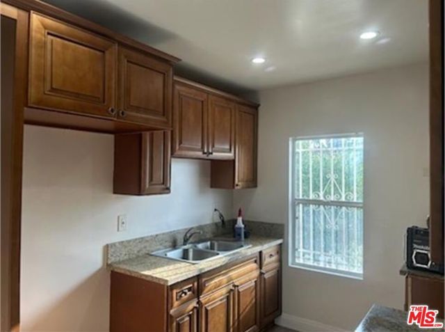 1402 E 57th Street, Los Angeles, CA 90011