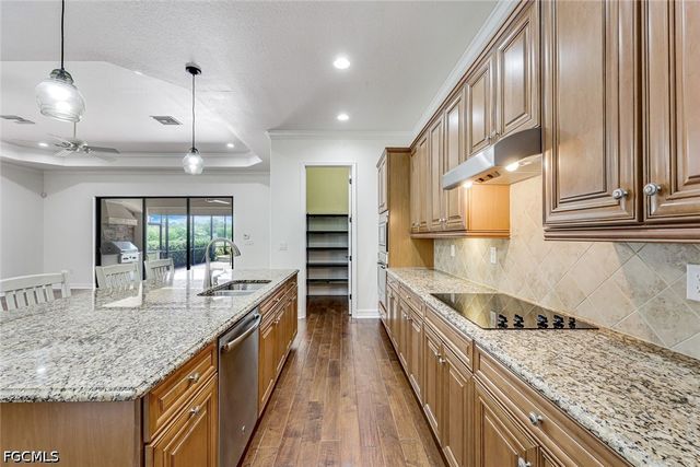 12643 Kinross LN, Naples, FL 34120