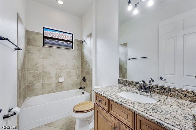 12643 Kinross LN, Naples, FL 34120