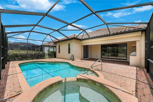 12643 Kinross LN, Naples, FL 34120