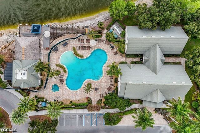 12643 Kinross LN, Naples, FL 34120