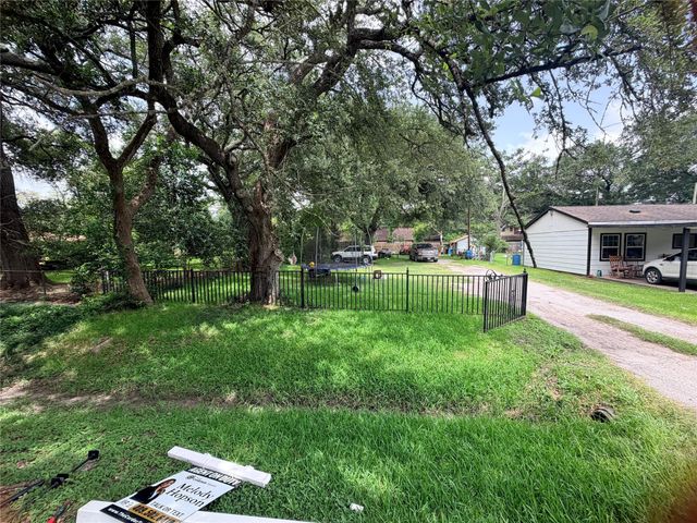 1207 Pirtle Street, Galveston, TX 77568