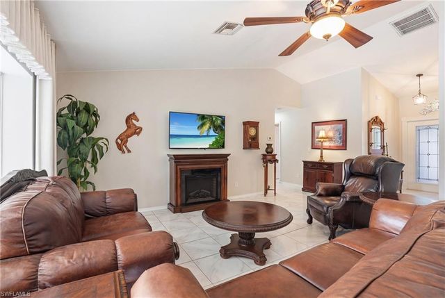 940 10th ST SE, Naples, FL 34117