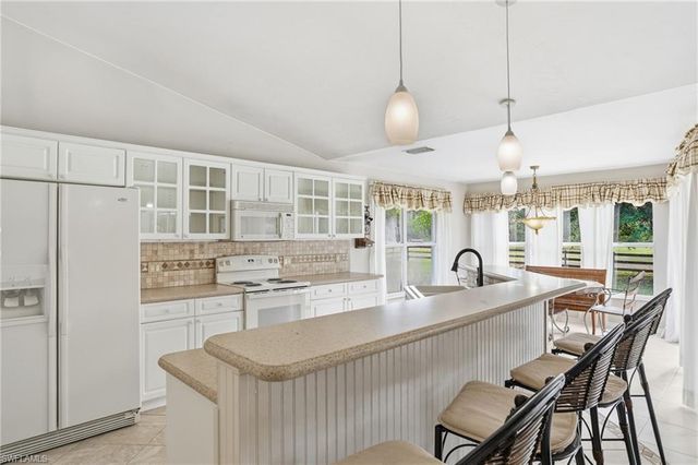 940 10th ST SE, Naples, FL 34117