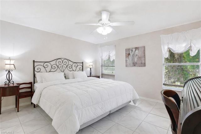 940 10th ST SE, Naples, FL 34117