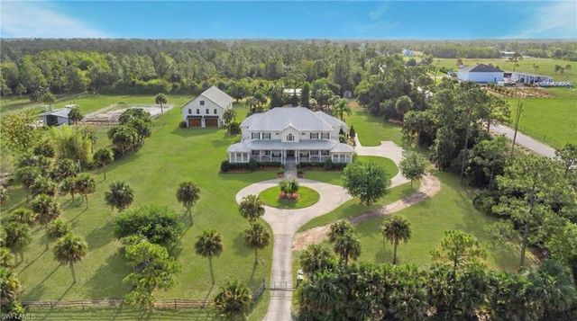 940 10th ST SE, Naples, FL 34117