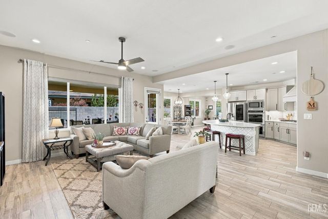 11632 Shady Valley Place, Bakersfield, CA 93311