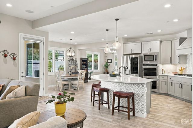 11632 Shady Valley Place, Bakersfield, CA 93311