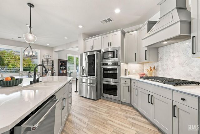 11632 Shady Valley Place, Bakersfield, CA 93311