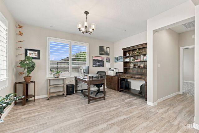 11632 Shady Valley Place, Bakersfield, CA 93311