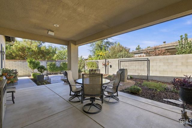 11632 Shady Valley Place, Bakersfield, CA 93311