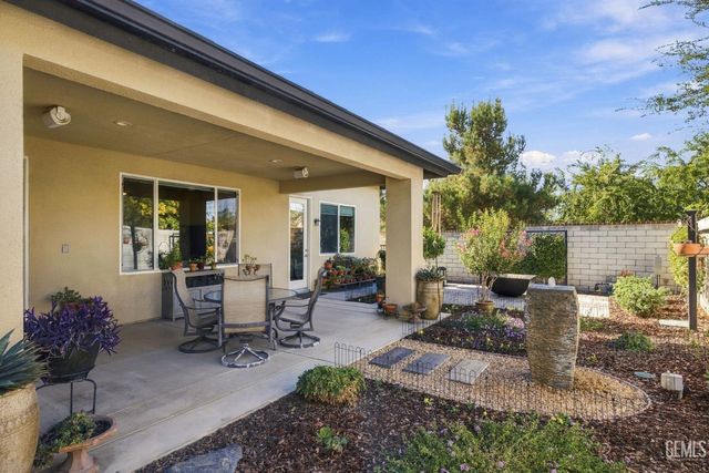 11632 Shady Valley Place, Bakersfield, CA 93311