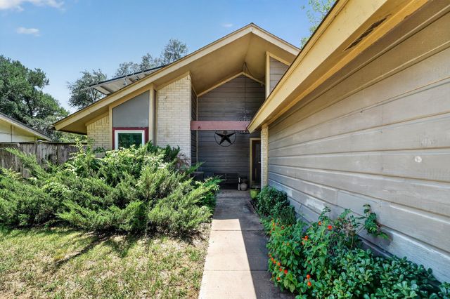 5227 Meadow Creek DR, Austin, TX 78745