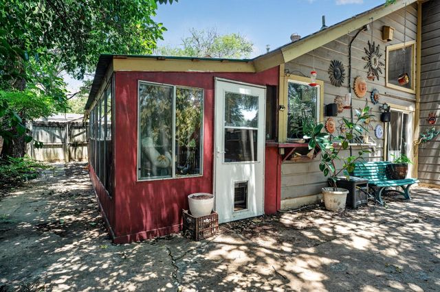 5227 Meadow Creek DR, Austin, TX 78745
