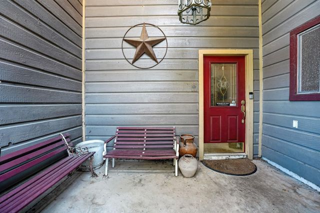 5227 Meadow Creek DR, Austin, TX 78745