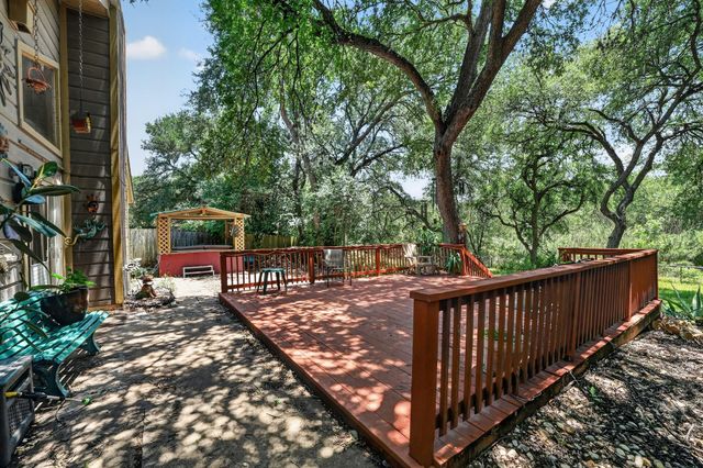 5227 Meadow Creek DR, Austin, TX 78745