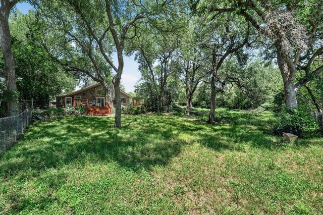 5227 Meadow Creek DR, Austin, TX 78745