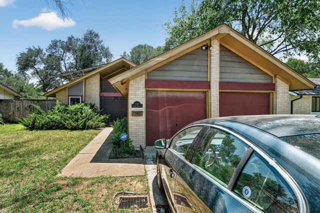 5227 Meadow Creek DR, Austin, TX 78745