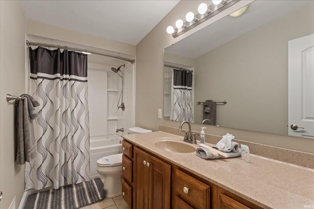 52115 Hollyhock Road, South Bend, IN 46637