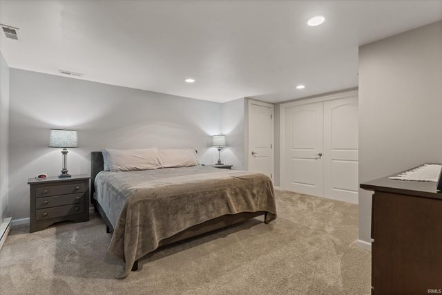 52115 Hollyhock Road, South Bend, IN 46637