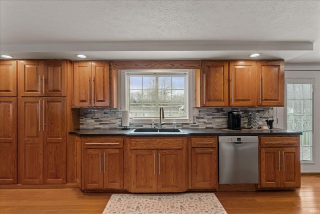 52115 Hollyhock Road, South Bend, IN 46637