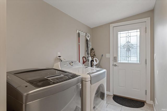 52115 Hollyhock Road, South Bend, IN 46637