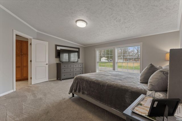 52115 Hollyhock Road, South Bend, IN 46637