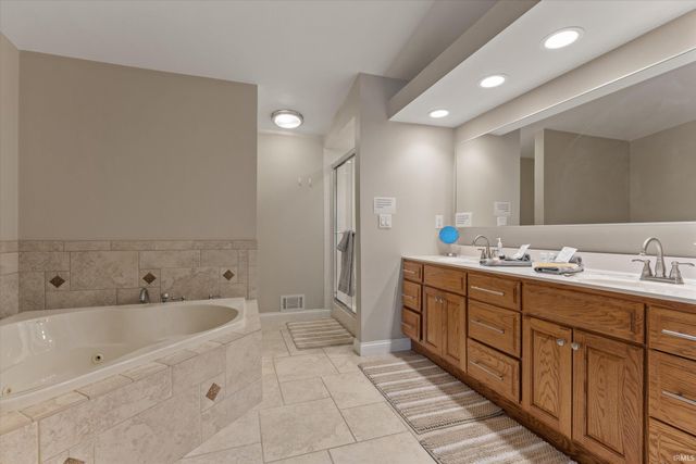 52115 Hollyhock Road, South Bend, IN 46637