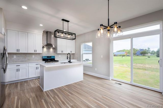 2323 Baltimore, Davison, MI 48423