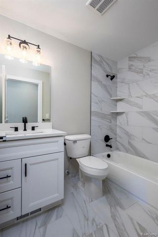 2323 Baltimore, Davison, MI 48423