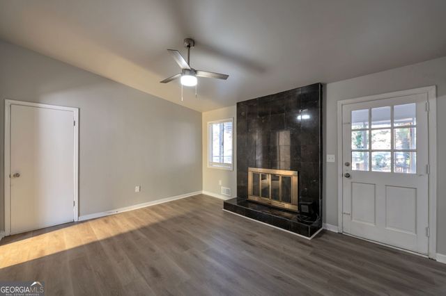 1870 Sandgate Circle, South Fulton, GA 30349