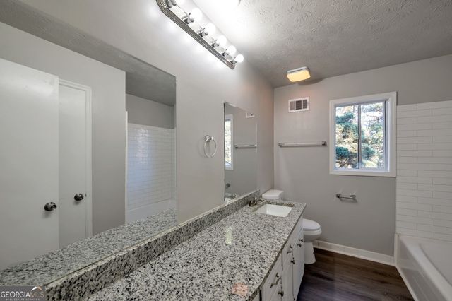 1870 Sandgate Circle, South Fulton, GA 30349