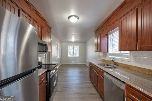 1870 Sandgate Circle, South Fulton, GA 30349