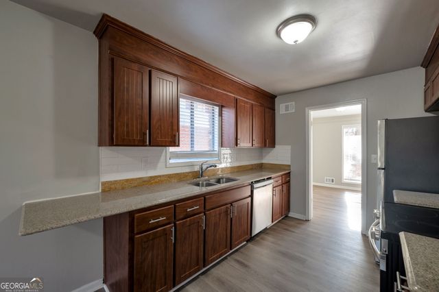 1870 Sandgate Circle, South Fulton, GA 30349