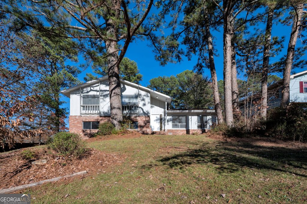 1870 Sandgate Circle, South Fulton, GA 30349