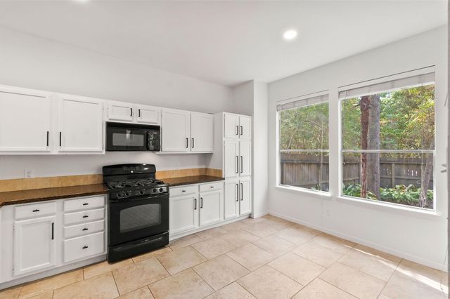 15 Breezy Point Place, The Woodlands, TX 77381