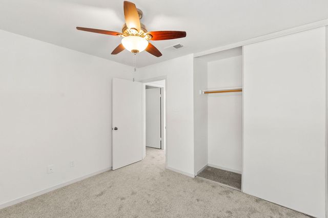 15 Breezy Point Place, The Woodlands, TX 77381