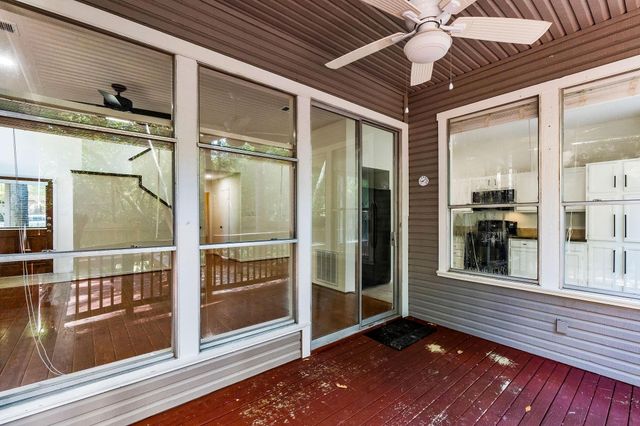 15 Breezy Point Place, The Woodlands, TX 77381