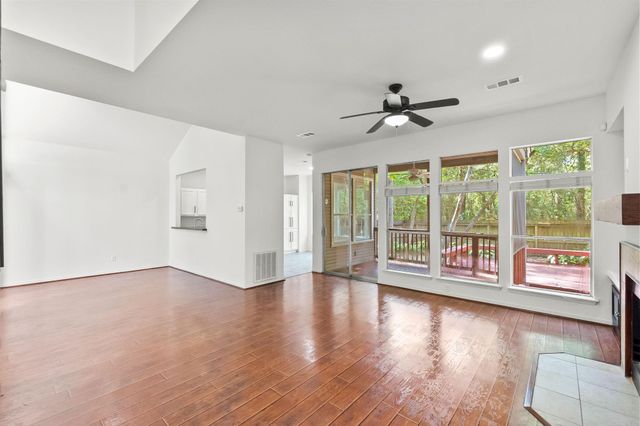 15 Breezy Point Place, The Woodlands, TX 77381