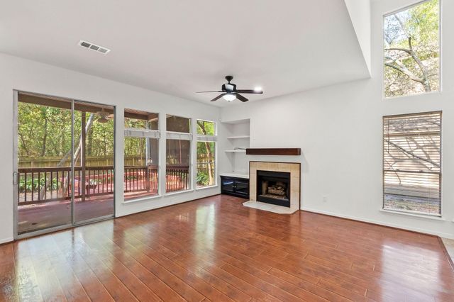 15 Breezy Point Place, The Woodlands, TX 77381