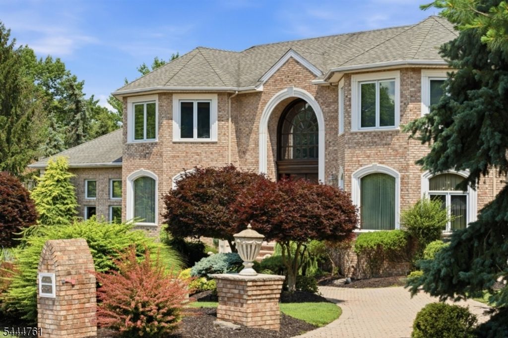 1 WIMBLEDON COURT, Cedar Grove Twp., NJ 07009 — photo 2