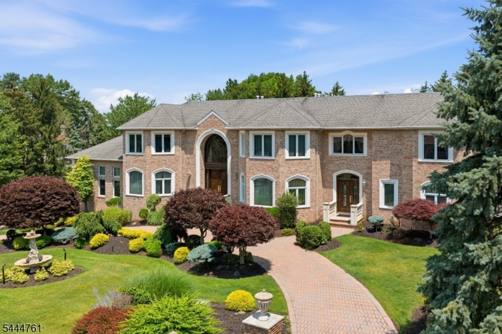 1 WIMBLEDON COURT, Cedar Grove Twp., NJ 07009 — photo 4